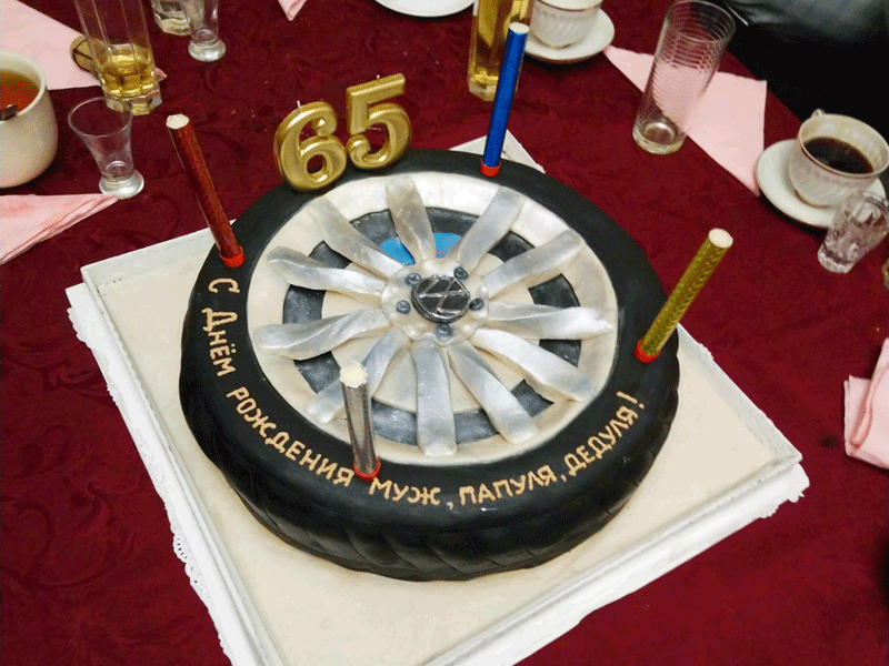Торт эксклюзивный с фотопечатью «Колесо» от 5 кг